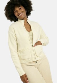 Жилет Жилет