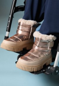 Ботинки Ботинки