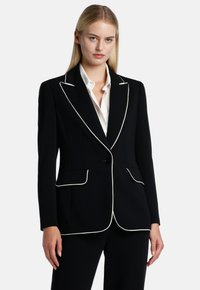 Блейзер Блейзер