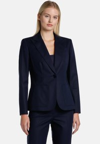 Блейзер Блейзер