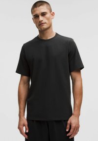 Спортивная майка Спортивная майка