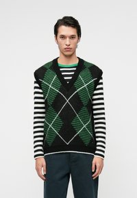 Жилет Жилет