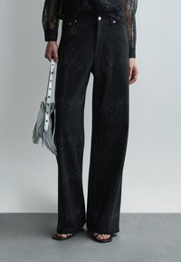 Джинсы Джинсы