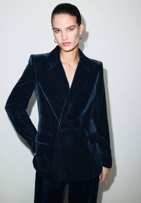 Блейзер Блейзер