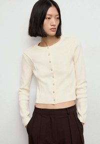 Вязаная кофта Вязаная кофта