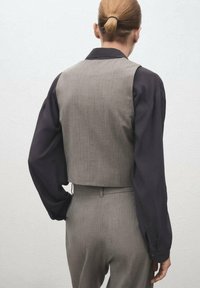 Короткая куртка Короткая куртка