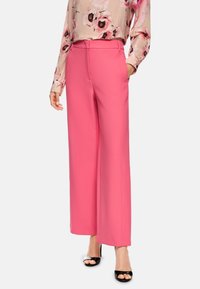 Широкие брюки Широкие брюки