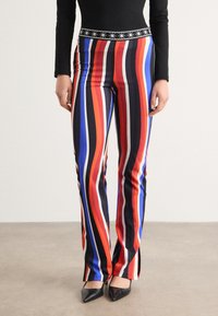 Леггинсы Леггинсы