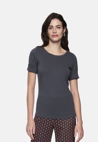 Футболка Футболка