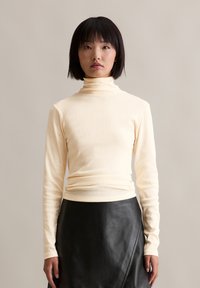 Водолазка Водолазка