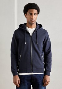 Толстовка Толстовка