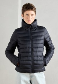 Зимняя куртка Зимняя куртка