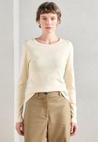 Лонгслив Лонгслив