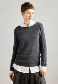 Пуловер Пуловер