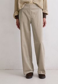 Брюки Брюки