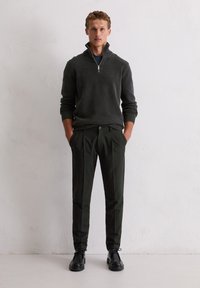 Пуловер Пуловер