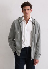 Толстовка Толстовка