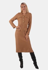 Вязаное платье Вязаное платье