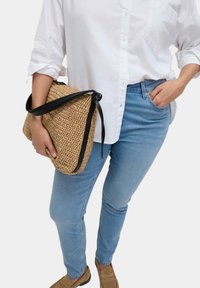 Джинсы Джинсы