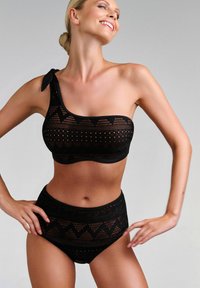 Низ от бикини Низ от бикини