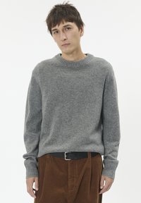 Пуловер Пуловер