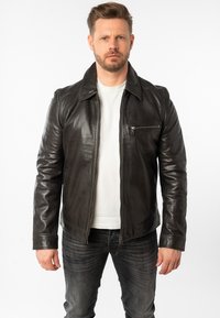 Кожаная куртка Кожаная куртка