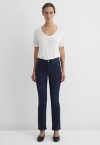 Джинсы Джинсы