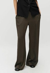 Прямые брюки Прямые брюки