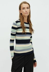 Лонгслив Лонгслив