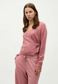 Блузка Блузка