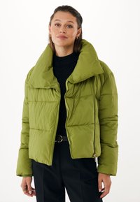 Зимняя куртка Зимняя куртка