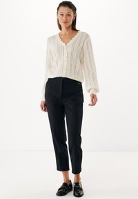 Вязаная кофта Вязаная кофта