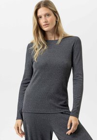 Лонгслив Лонгслив