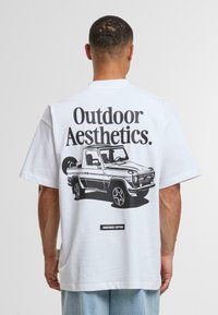 Футболка Футболка