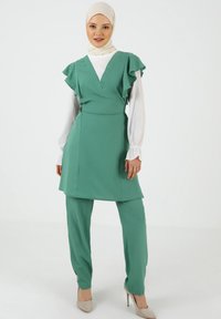 Летнее платье Летнее платье