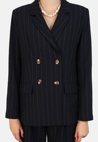 Блейзер Блейзер