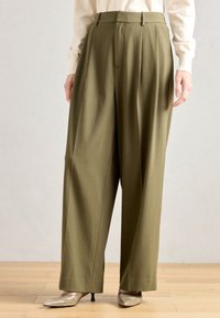 Широкие брюки Широкие брюки