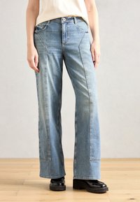 Джинсы Джинсы