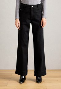 Джинсы Джинсы