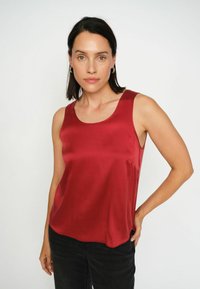 Шелковая блузка Шелковая блузка