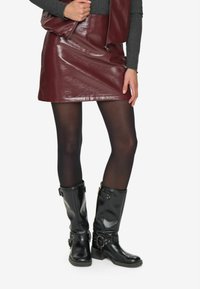 Кожаная юбка Кожаная юбка