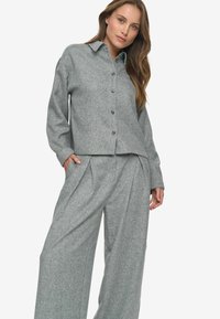 Блузка-рубашка Блузка-рубашка