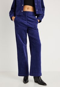 Брюки Брюки