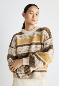 Пуловер в полоску Пуловер в полоску