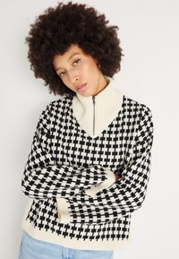 Пуловер Пуловер