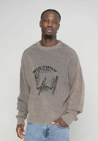 Пуловер Пуловер