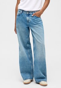 Широкие брюки Широкие брюки