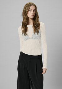 Кружевная блузка Кружевная блузка