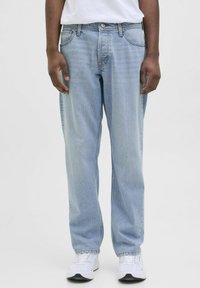 Прямые джинсы Прямые джинсы