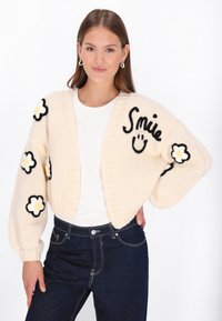 Жаккардовая вязаная кофта Жаккардовая вязаная кофта